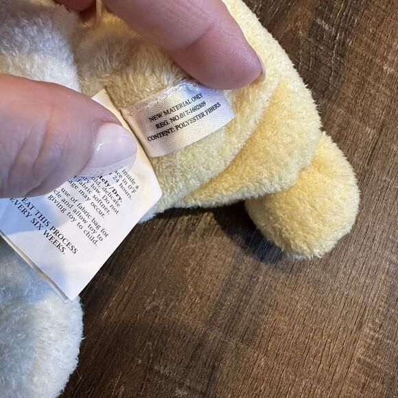 Kids Preferred Plush yellow giraffe cow rattle Sweetie Pie- Asthma Friendly - Picture 7 of 8